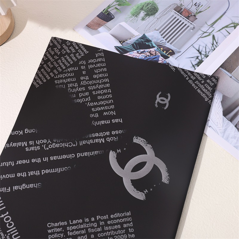 Baliaci papier značky Chanel