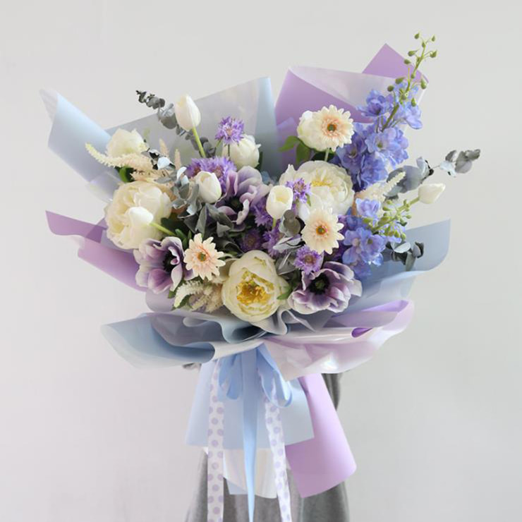 Baliaci papier Fantasy Pozlátený baliacim papierom Candy Colored Bouquet
