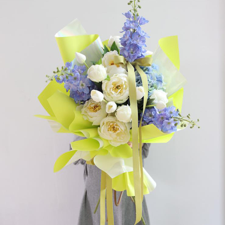 Baliaci papier Fantasy Pozlátený baliacim papierom Candy Colored Bouquet