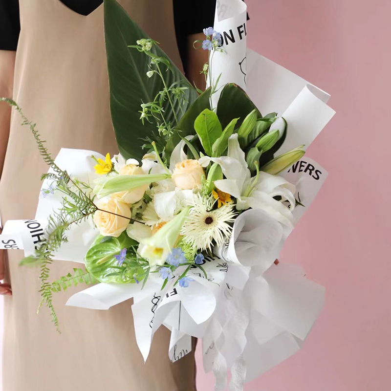 Baliaci papier Flower Love-Bouquet so vzorom ruží